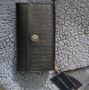 Tommy Hilfiger wallet